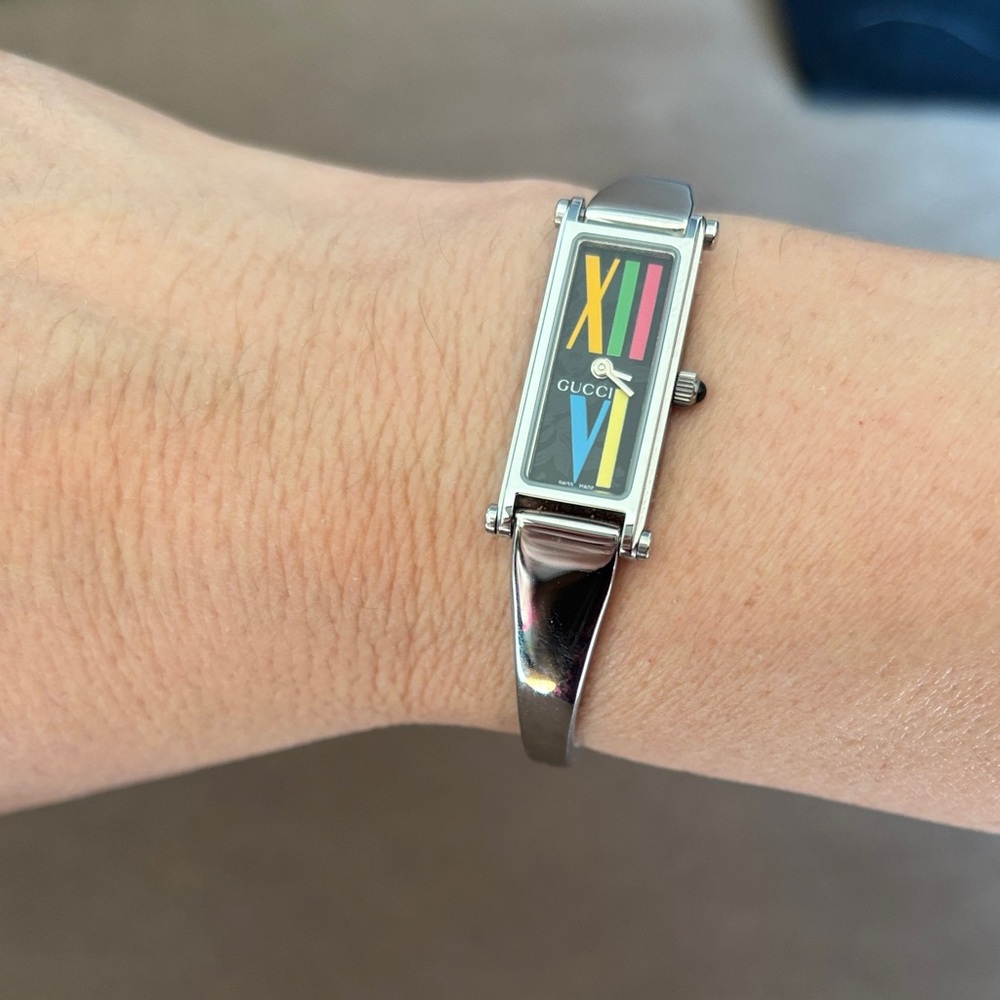 Gucci Silver Watch with Multicolor Dial - Picture 6 of 7